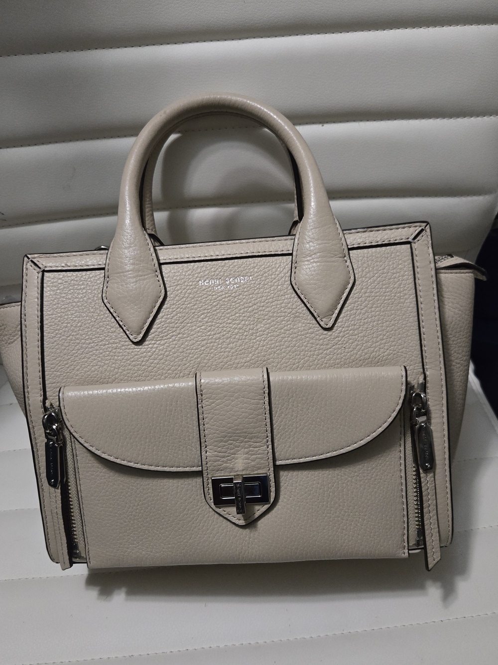 ✨️Rivington Beige Pebbled Leather Satchel with Front Pocket, Chain and Strap✨️🫶